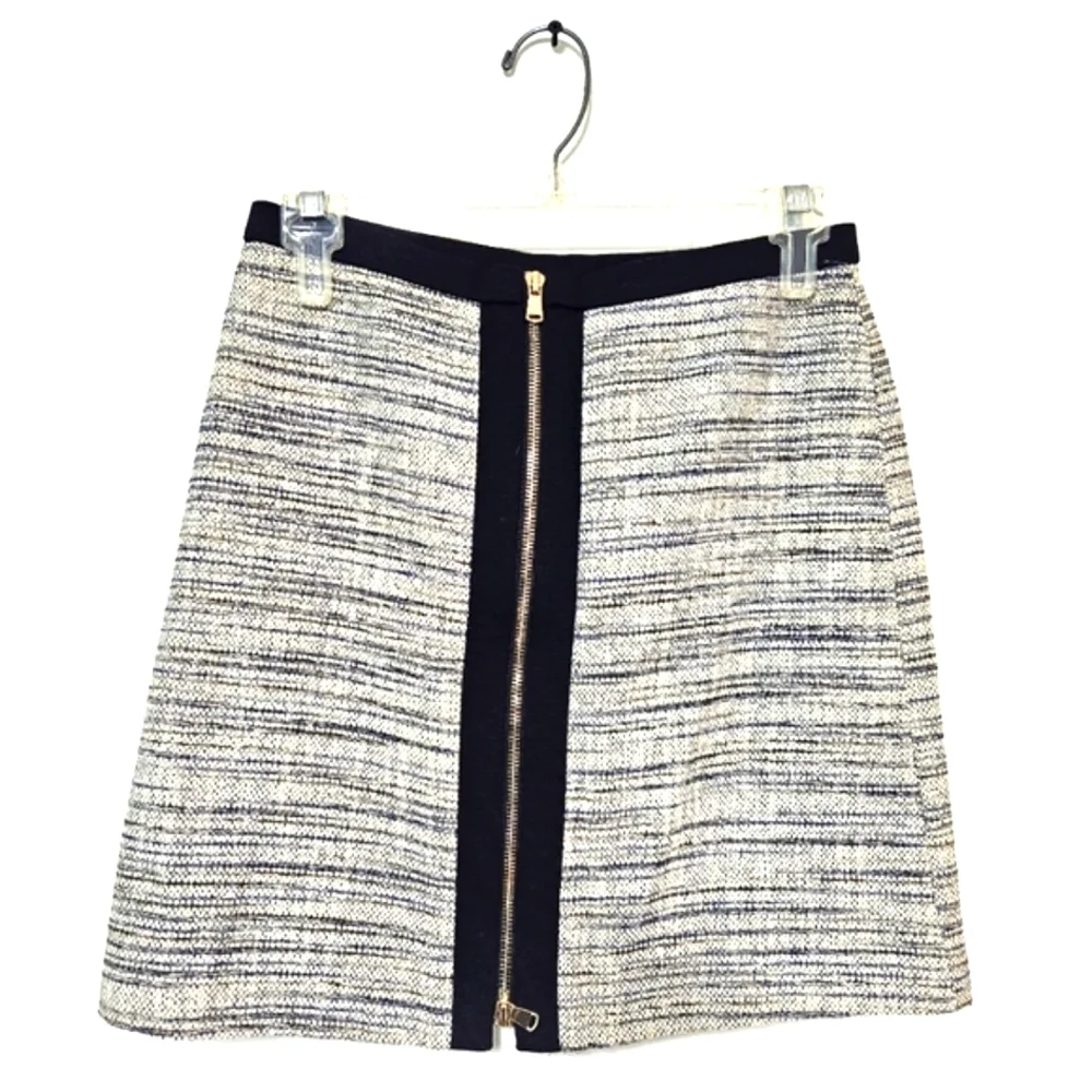 Ann Taylor Mini  Skirt Women's Size 2P - Picture 4 of 12